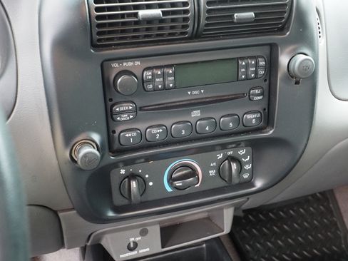 Used 2001 Ford Ranger 2WD Regular Cab image 17