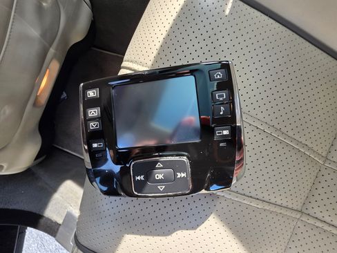 Used 2011 Jaguar XJ L image 8