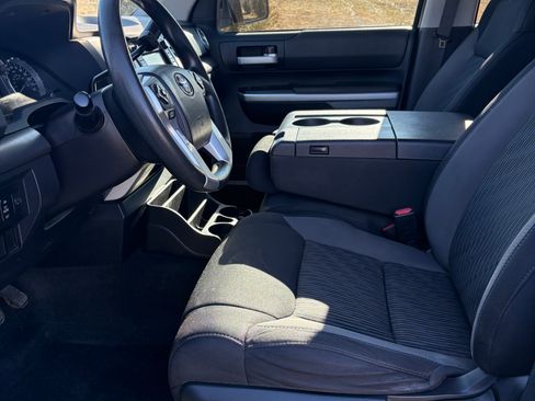 Used 2017 Toyota Tundra SR5 image 14