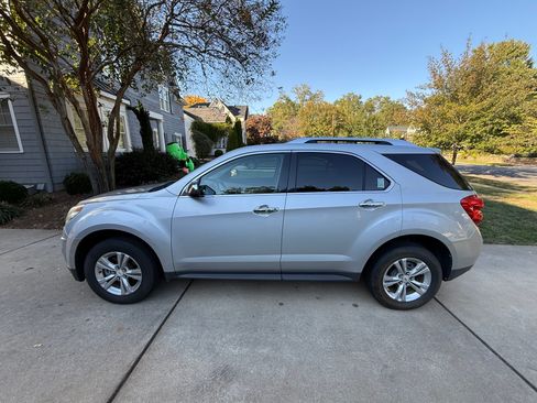 Used 2012 Chevrolet Equinox LTZ image 12