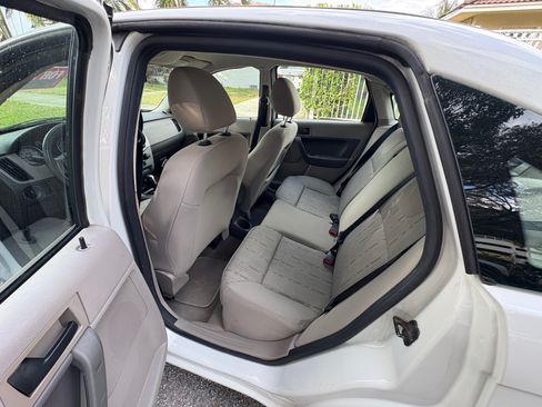 Used 2009 Ford Focus SE image 8