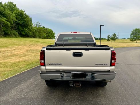 Used 2004 Chevrolet Silverado 1500 4x4 Crew Cab w/ Z71 Convenience Package 1 image 16