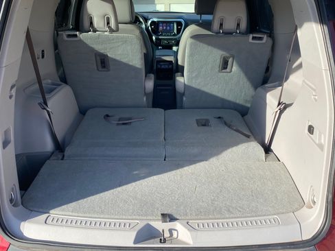 Used 2018 GMC Acadia SLT image 16