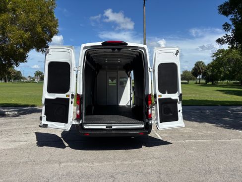 Used 2023 Ford Transit 250 148 High Roof Extended w/ Load Area Protection Package RWD image 9