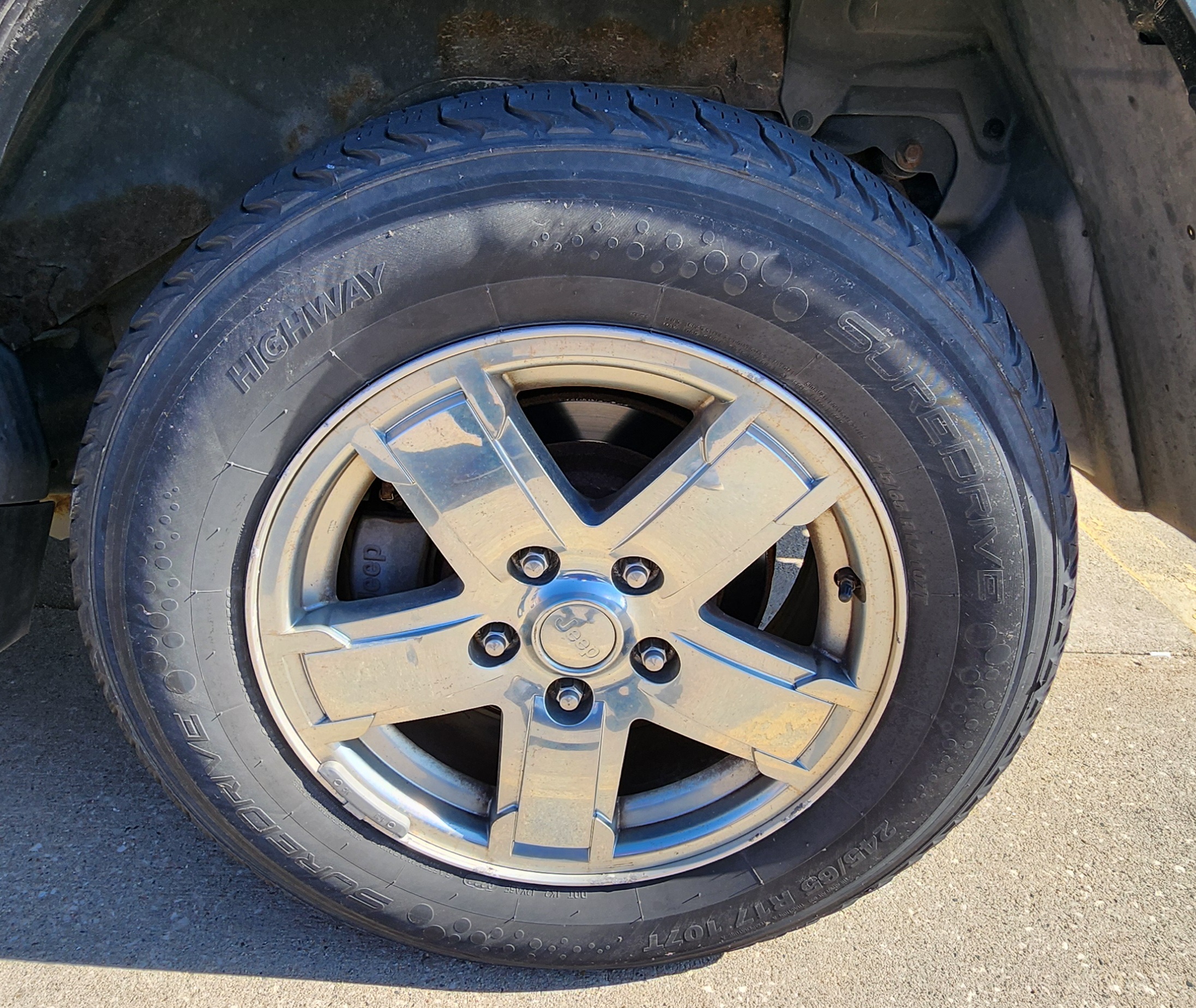 Used 2005 Jeep Grand Cherokee Limited AWD/4WD image 9
