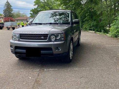 Used 2011 Land Rover Range Rover Sport HSE LUX AWD/4WD image 4