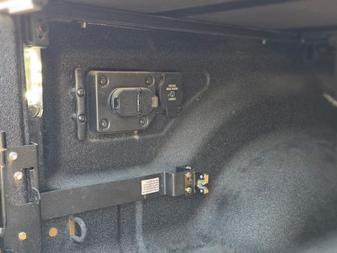 Used 2025 RAM 2500 Laramie image 24