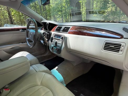 Used 2011 Buick Lucerne CXL w/ Driver Confidence Package FWD image 13
