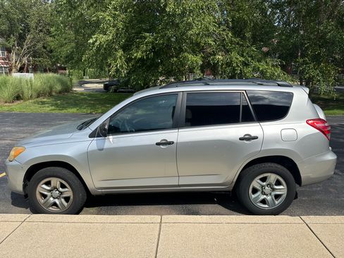 Used 2012 Toyota RAV4 FWD w/ Value Pkg image 1