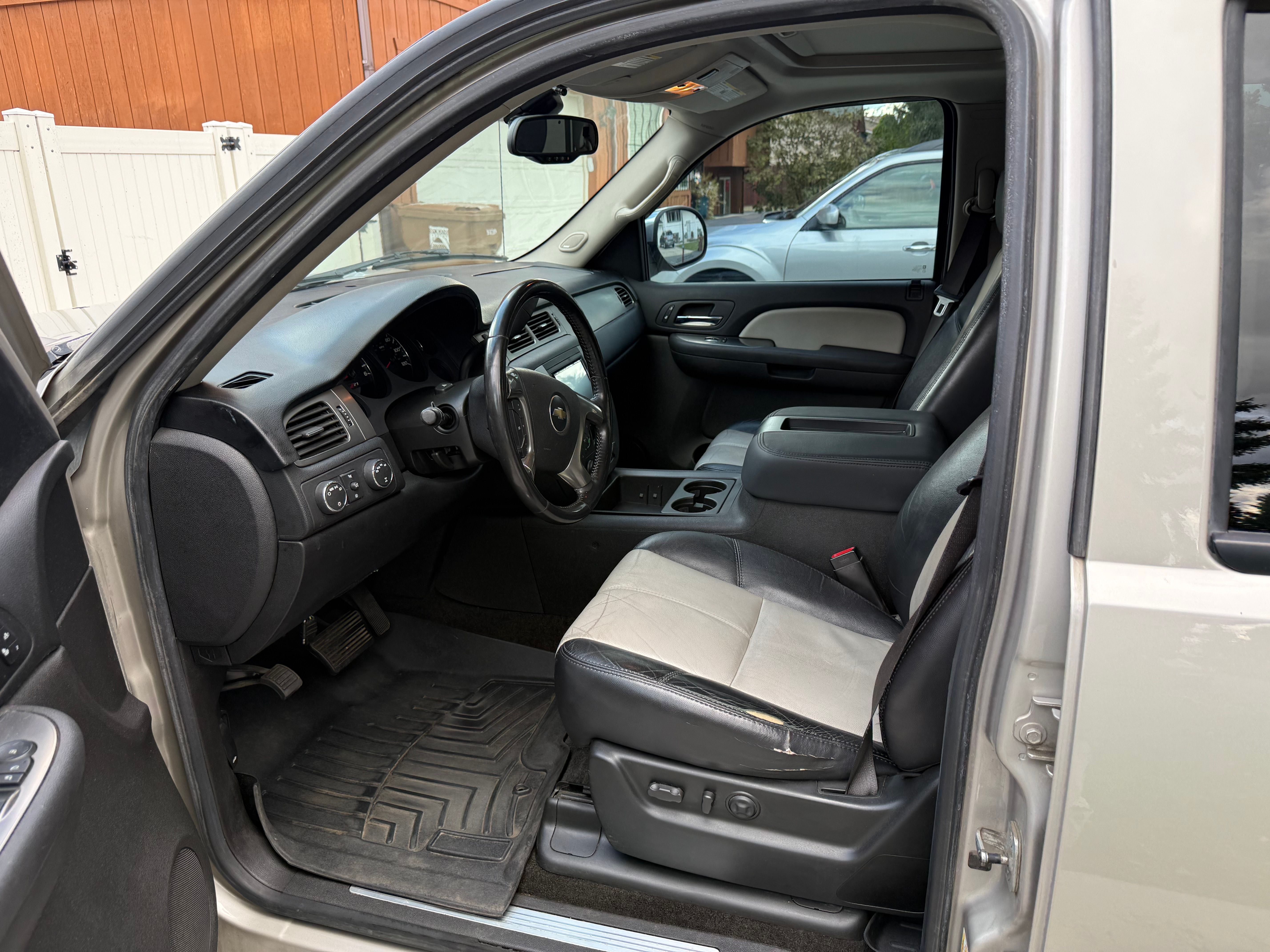 Used 2007 Chevrolet Avalanche LT w/ LT Preferred Equipment Group AWD/4WD image 4