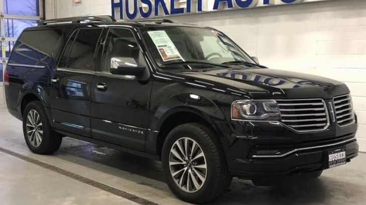 Used 2017 Lincoln Navigator L Select RWD image 14