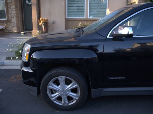 Used 2016 GMC Terrain SLT image 15