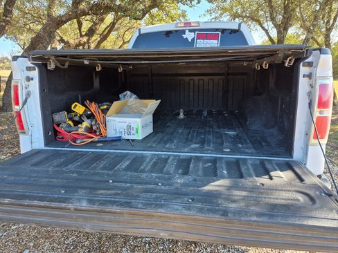 Used 2012 Ford F150 XLT w/ XLT Chrome Pkg image 14