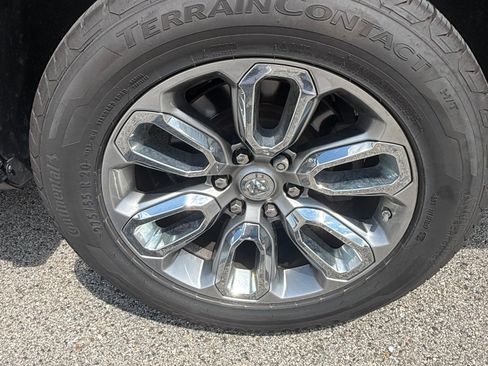 Used 2019 RAM 1500 Laramie w/ Sport Appearance Package AWD/4WD image 8