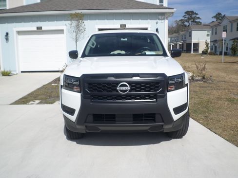 Used 2026 Nissan Frontier S image 1