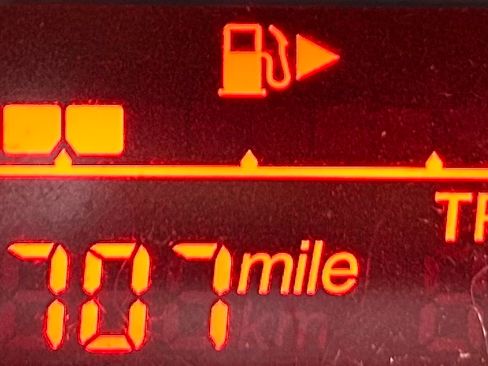 Used 2014 MAZDA MAZDA5 Sport image 10