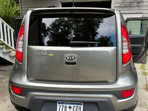 Used 2013 Kia Soul + w/ Eco Pkg FWD image 10