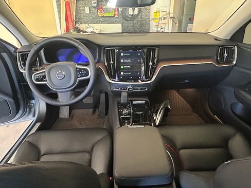 Used 2023 Volvo S60 T8 Plus w/ Climate Package image 11