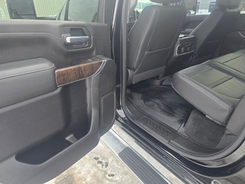 Used 2022 GMC Sierra 3500 Denali w/ Denali Ultimate Package image 10