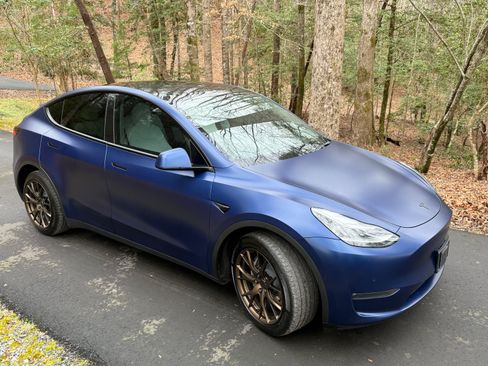 Used 2020 Tesla Model Y Long Range image 4