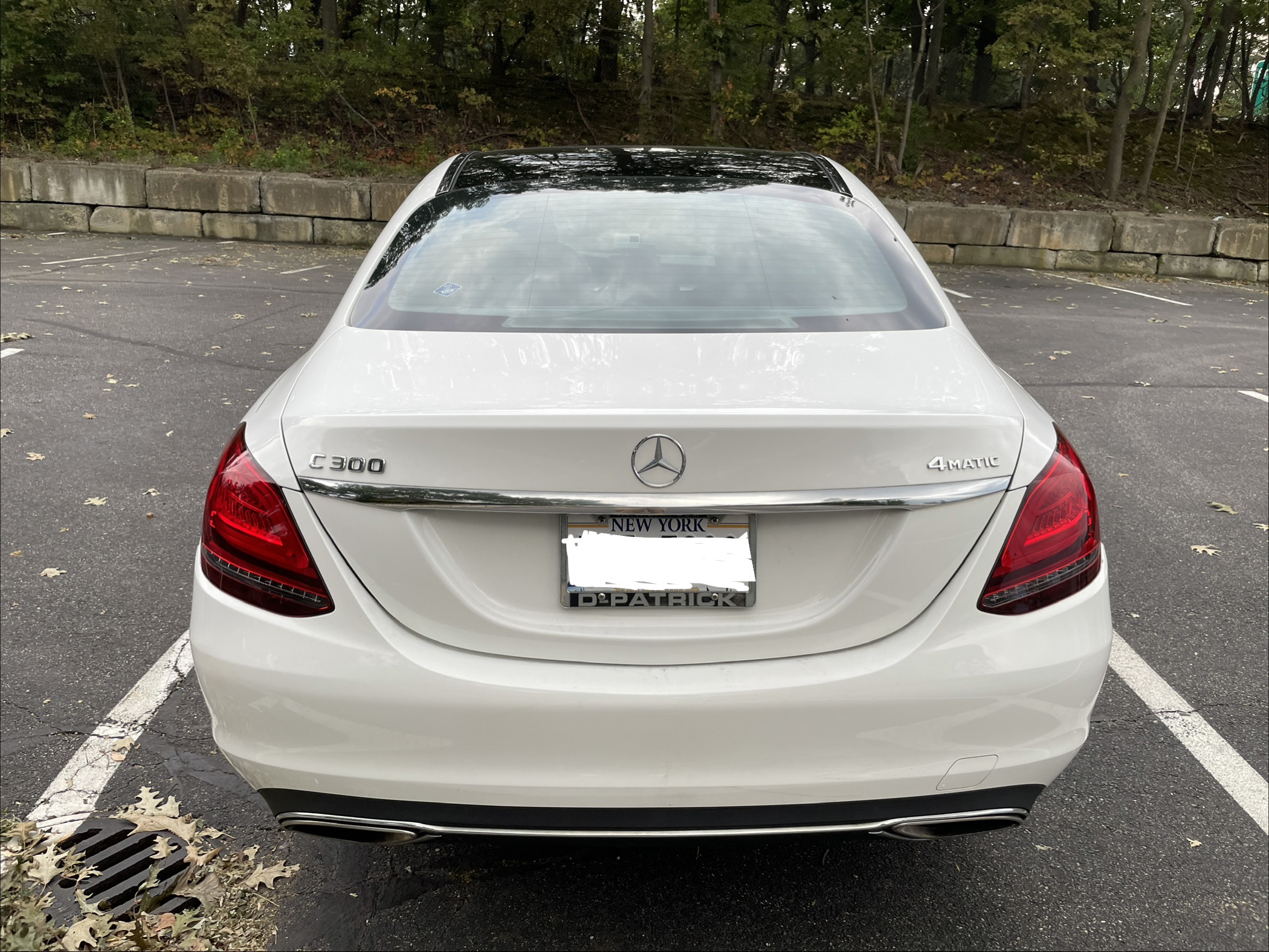 Used 2019 Mercedes-Benz C 300 4MATIC Sedan image 2