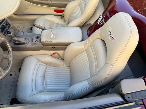 Used 2003 Chevrolet Corvette Convertible w/ Preferred Equipment Group1 image 17