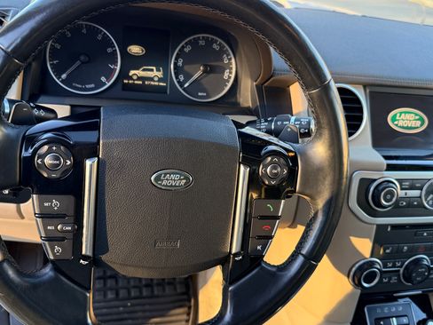 Used 2016 Land Rover LR4 HSE Silver Edition AWD/4WD image 16