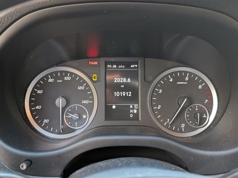 Used 2023 Mercedes-Benz Metris image 15