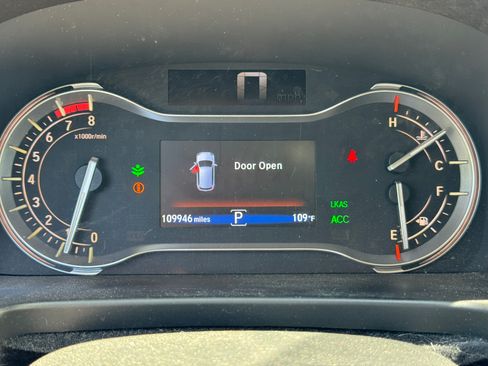 Used 2016 Honda Pilot Touring image 13