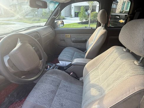 Used 1999 Toyota Tacoma PreRunner RWD image 22