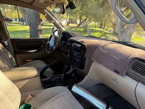 Used 2000 Toyota Land Cruiser image 6