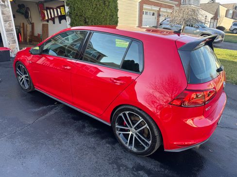 Used 2017 Volkswagen GTI Sport image 6