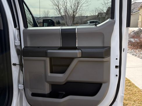 Used 2017 Ford F150 XLT w/ Equipment Group 301A Mid image 8