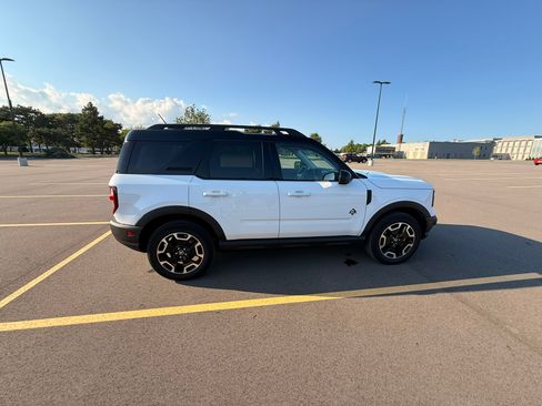 Used 2023 Ford Bronco Sport Outer Banks w/ Tech Package AWD/4WD image 2