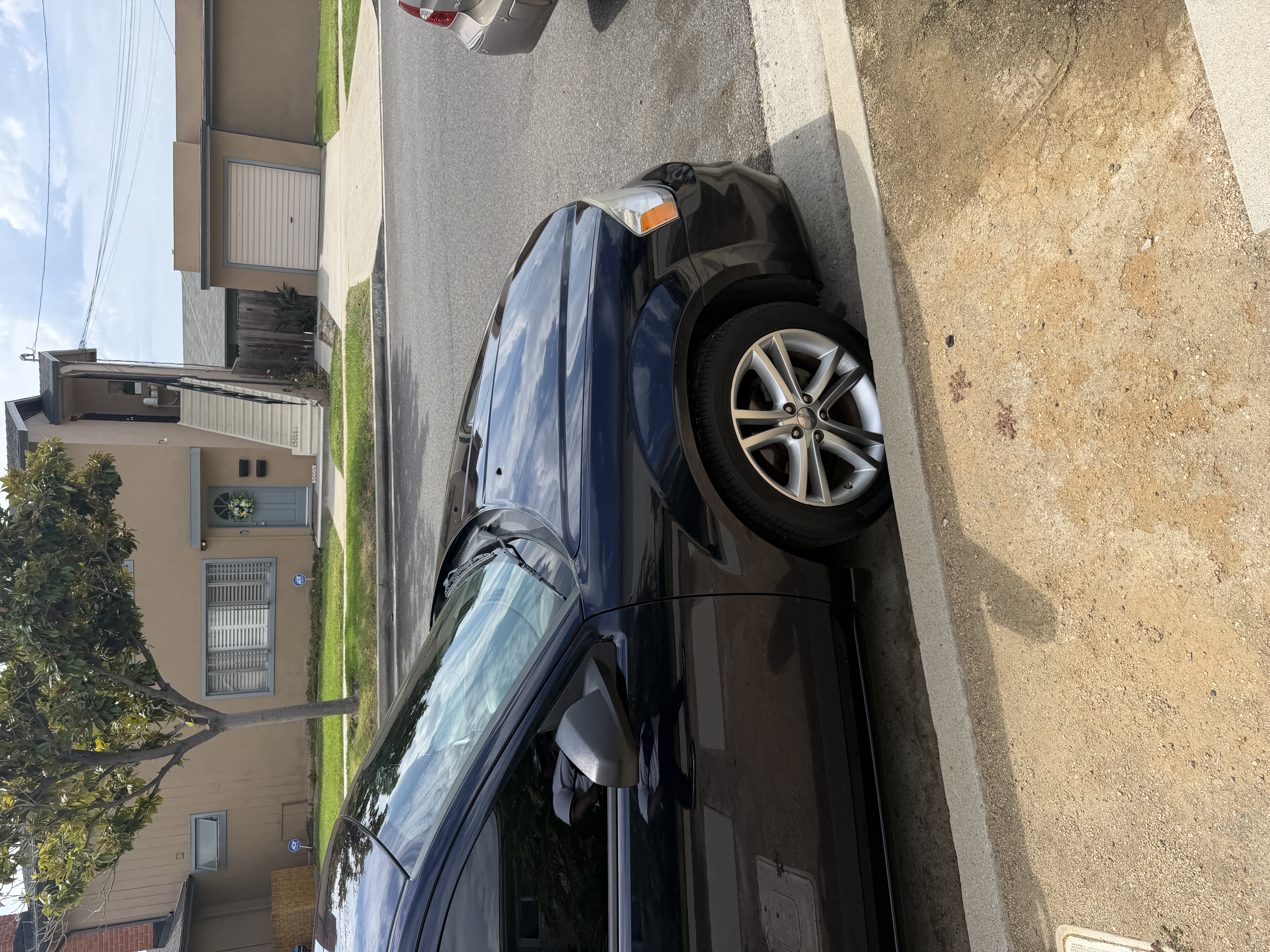 Used 2012 Dodge Avenger SE FWD image 5