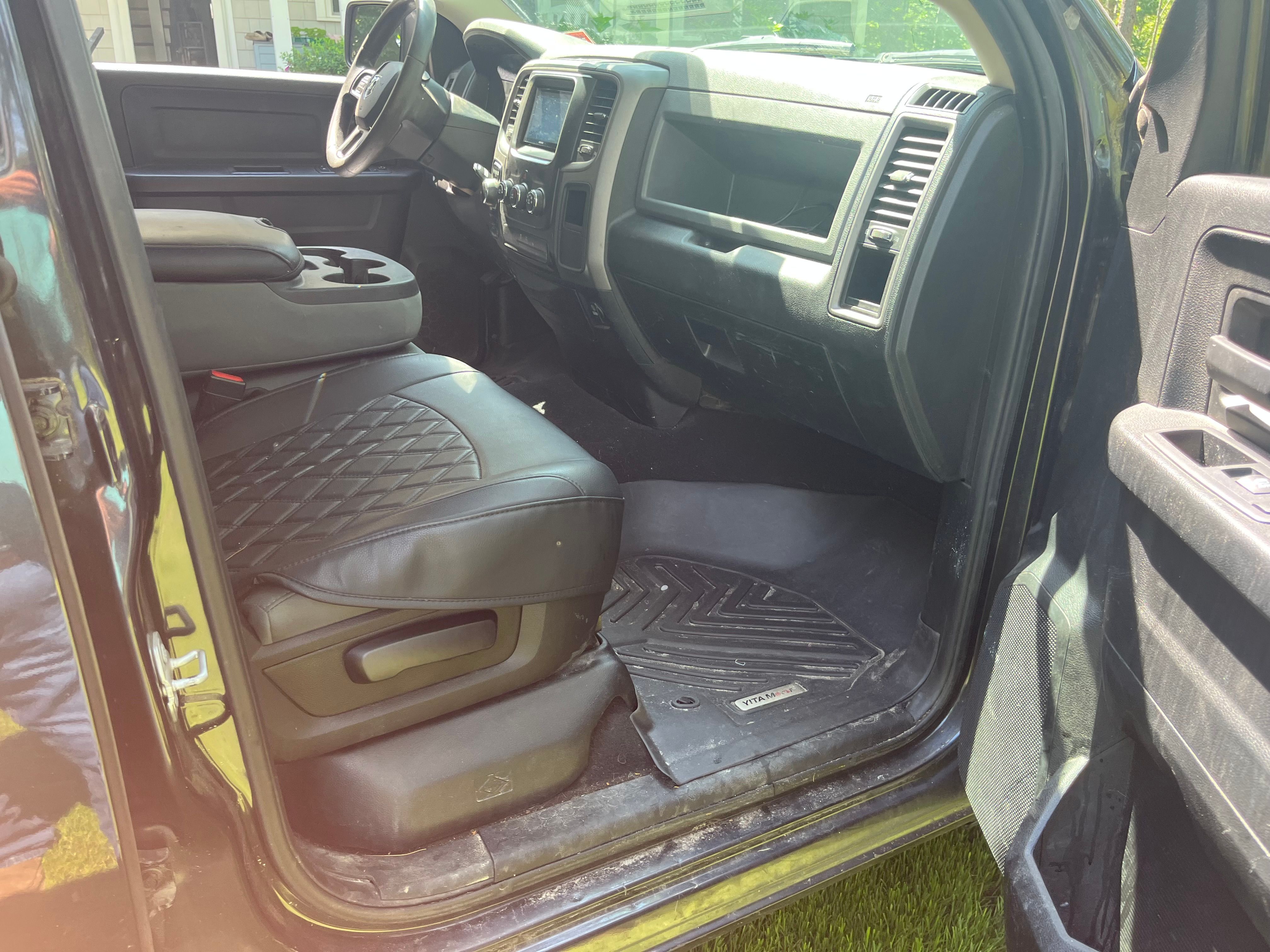 Used 2018 RAM 1500 Express w/ Express Value Package AWD/4WD image 5