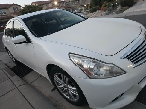 Used 2011 INFINITI G25 Journey w/ Moonroof Pkg RWD image 5