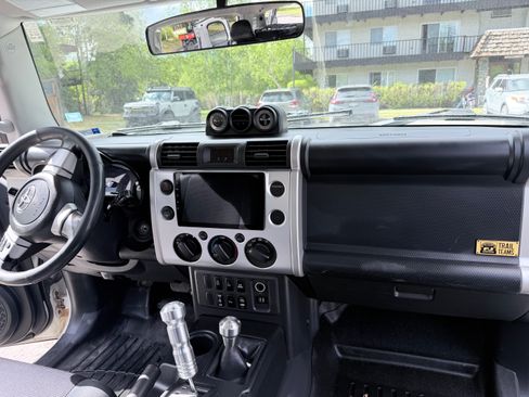 Used 2008 Toyota FJ Cruiser 4WD image 9