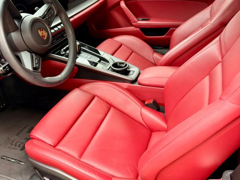 Used 2024 Porsche 911 Carrera image 10