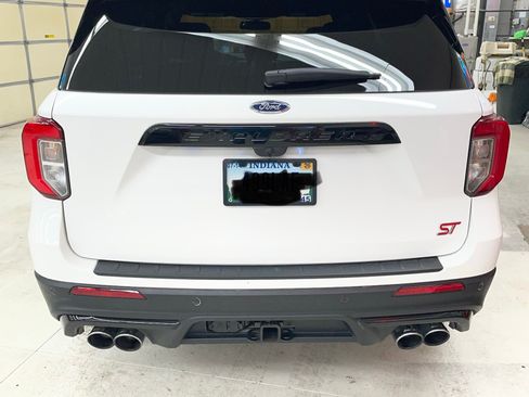 Used 2021 Ford Explorer ST w/ Equipment Group 401A image 8