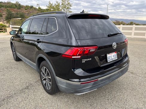 Used 2020 Volkswagen Tiguan SE w/ Panoramic Sunroof Package FWD image 8