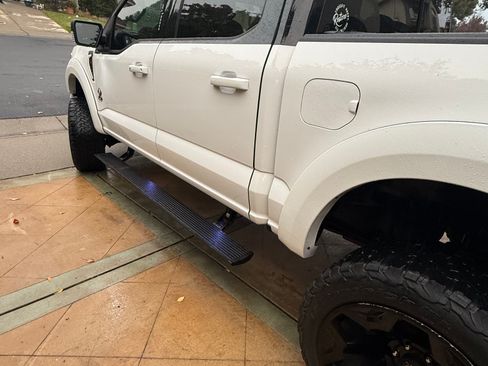 Used 2021 Ford F150 Platinum image 12