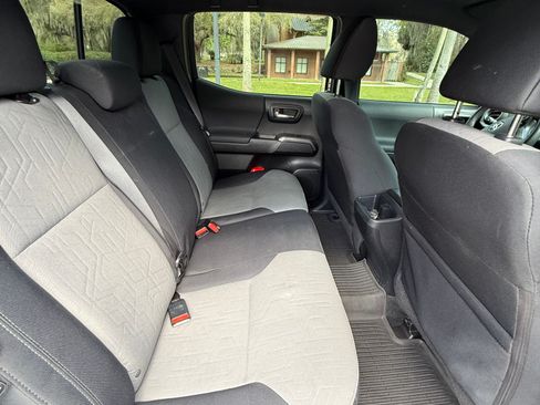 Used 2021 Toyota Tacoma TRD Off-Road w/ Technology Package image 27