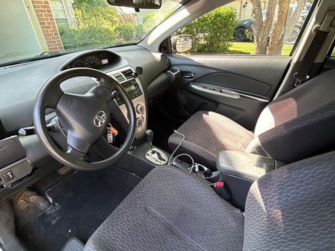 Used 2012 Toyota Yaris Sedan FWD image 12