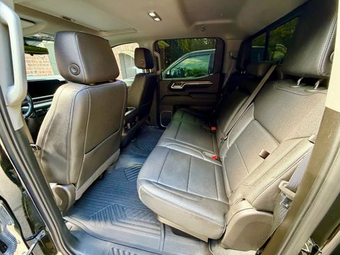 Used 2022 Chevrolet Silverado 1500 LT Trail Boss w/ LT Trail Boss Premium Package image 6