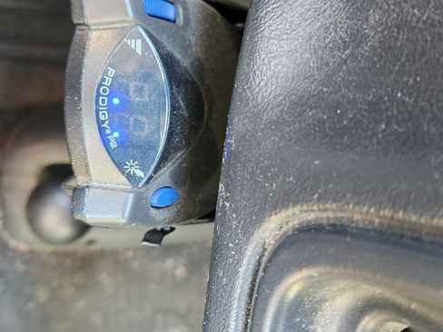 Used 2005 Chevrolet Silverado 2500 W/T w/ Heavy-Duty Power Package image 28