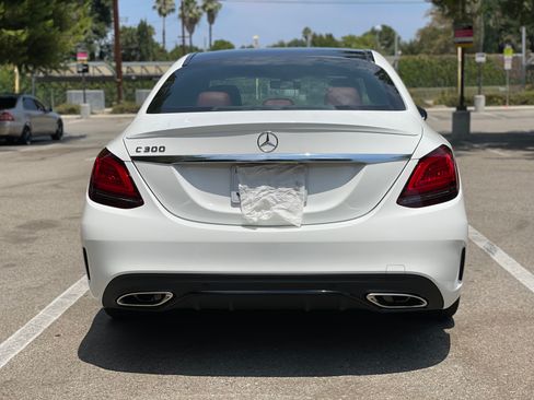 Used 2019 Mercedes-Benz C 300 Sedan image 2