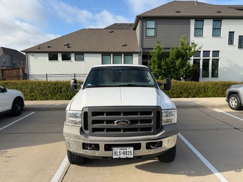 Used 2005 Ford F250 XL AWD/4WD image 4