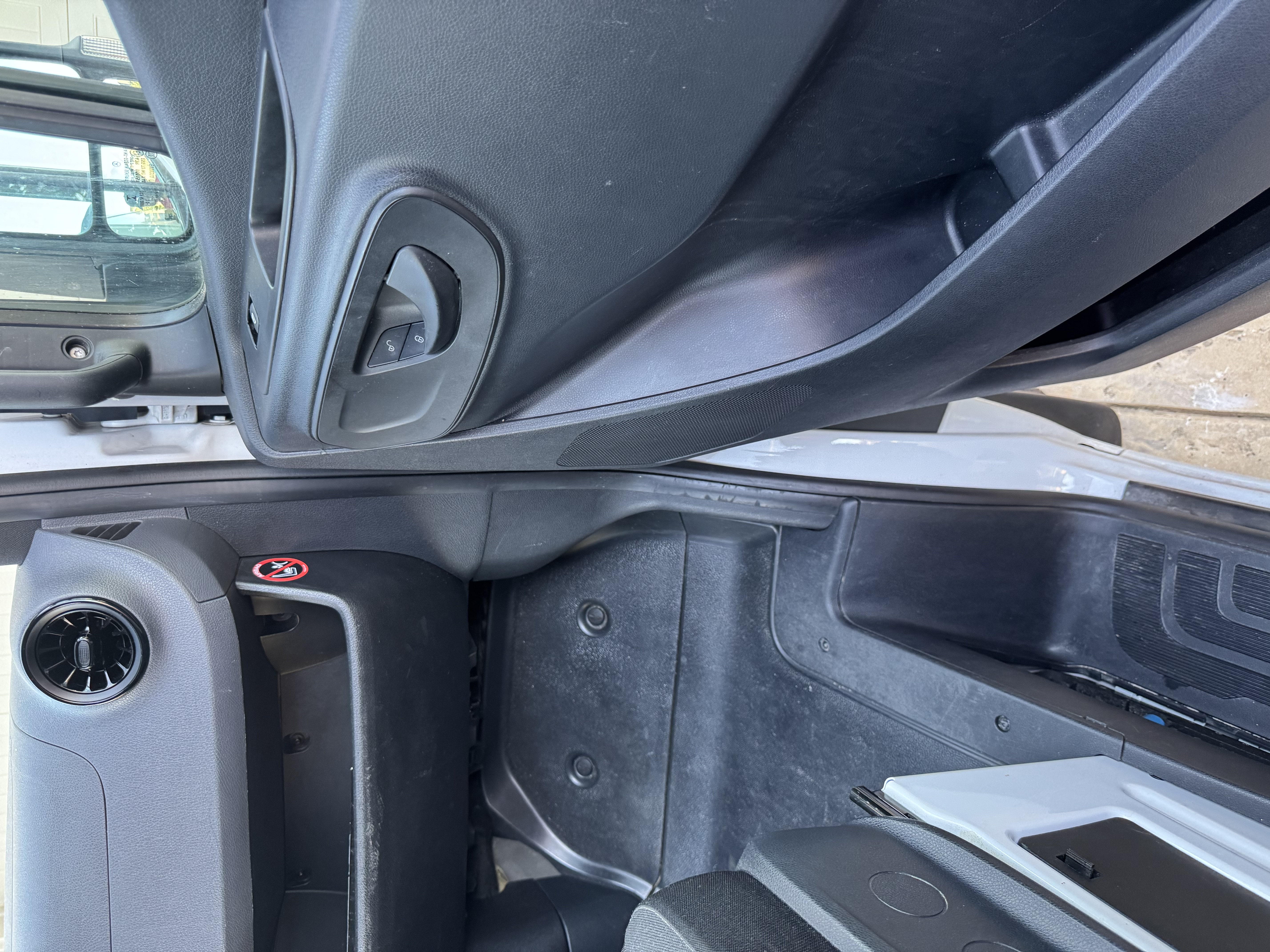 Used 2021 Mercedes-Benz Sprinter 2500 image 14