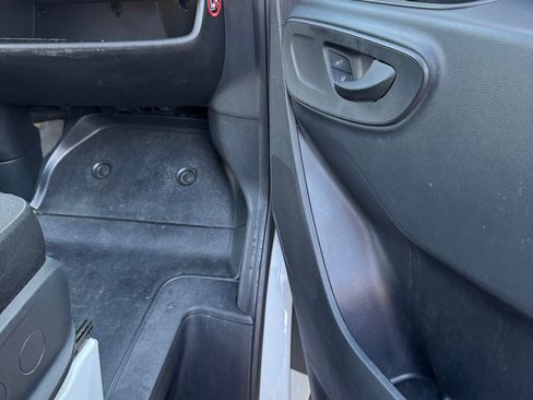 Used 2021 Mercedes-Benz Sprinter 2500 image 14
